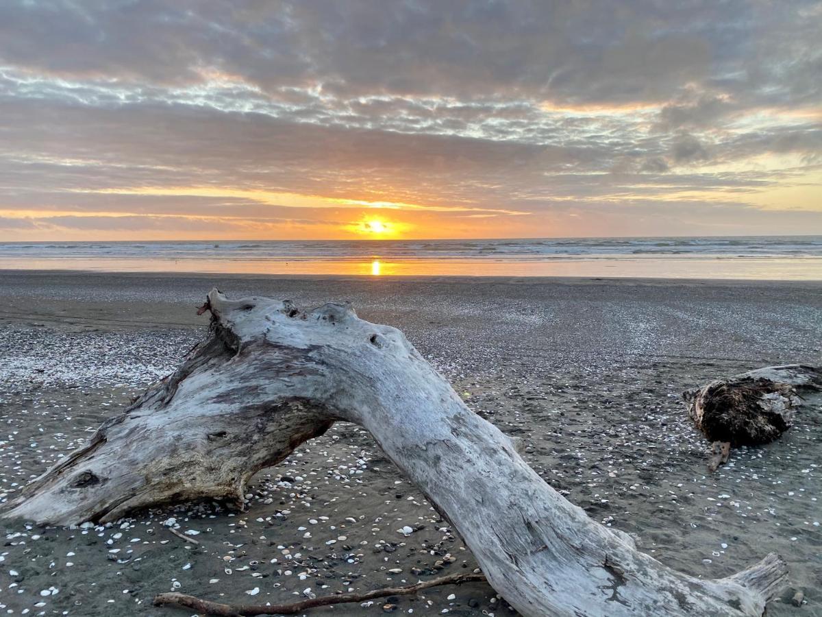 Otaki Beachfront Getaway Εξωτερικό φωτογραφία